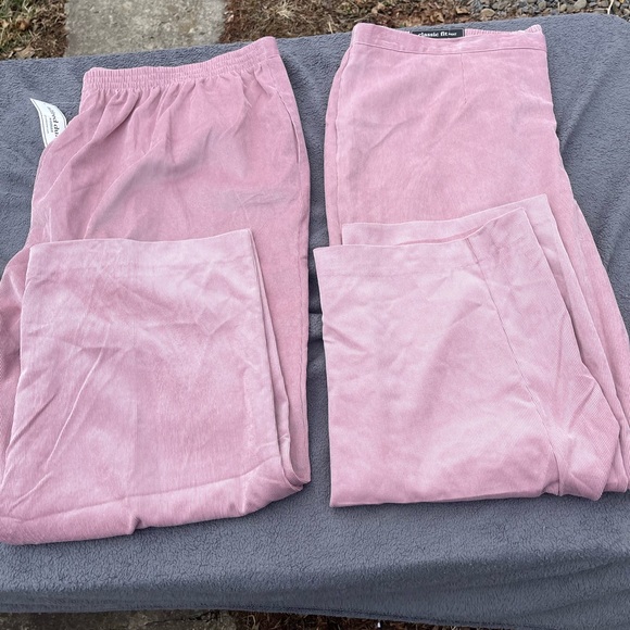 🔥 NWT TWO pair 🔥 Plus Sized 24w Super Stretchy pants - Picture 1 of 6